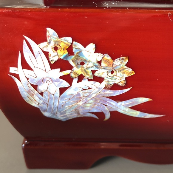 🎉HP🎉 VNTG Jewelry Box MOP Inlaid Birds and Flowers. - Picture 8 of 11